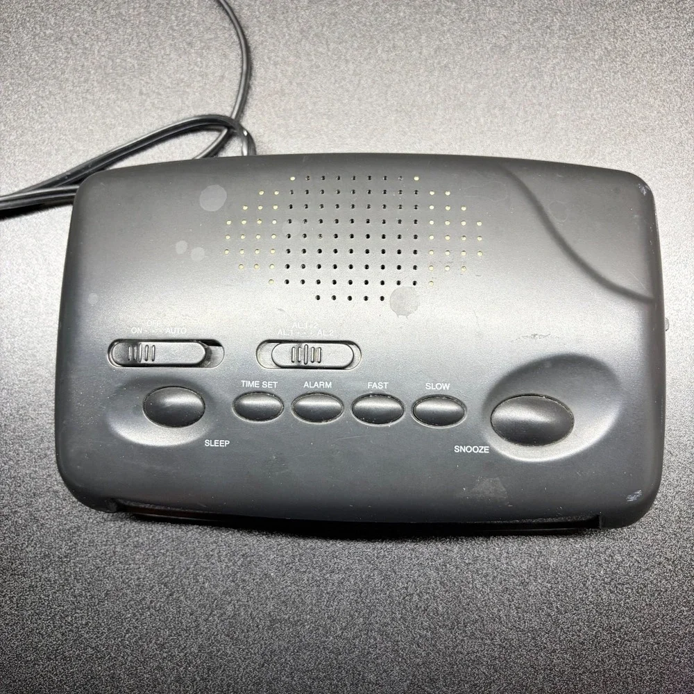 GPX Dual Alarm AM/FM Clock Radio‎ 120v 9v backup for clock Tested and working